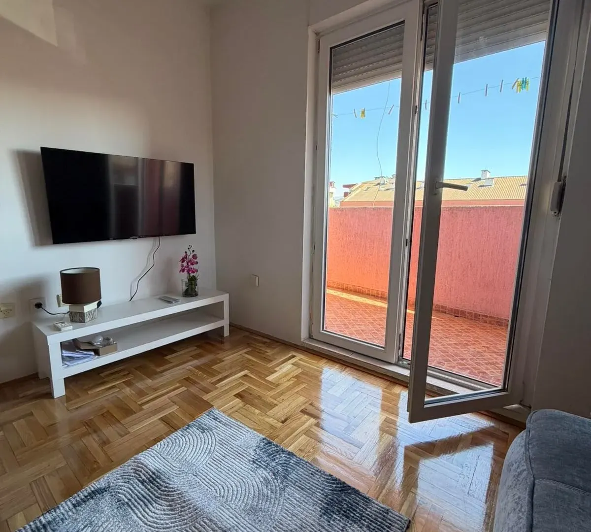Izdavanje, garsonjera, 28m², Krivi Most, Podgorica