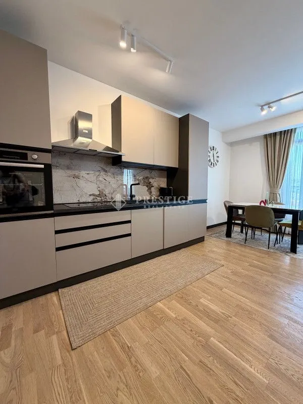Izdavanje, dvosoban stan, 70m², Gorica C, Podgorica