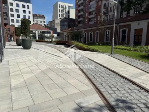 Izdavanje, trosoban stan, 104m², Vračar Sve Podlokacije, Beograd - image 18