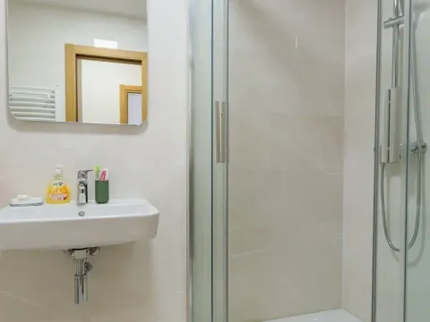 Izdavanje, jednosoban stan, 50m², New City, Podgorica - image 4