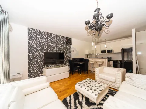 Izdavanje, jednosoban stan, 51m², City Kvart, Podgorica - image 3