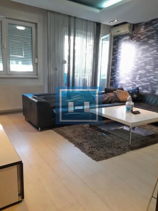 Prodaja, jednosoban stan, 49m², Centar, Kragujevac