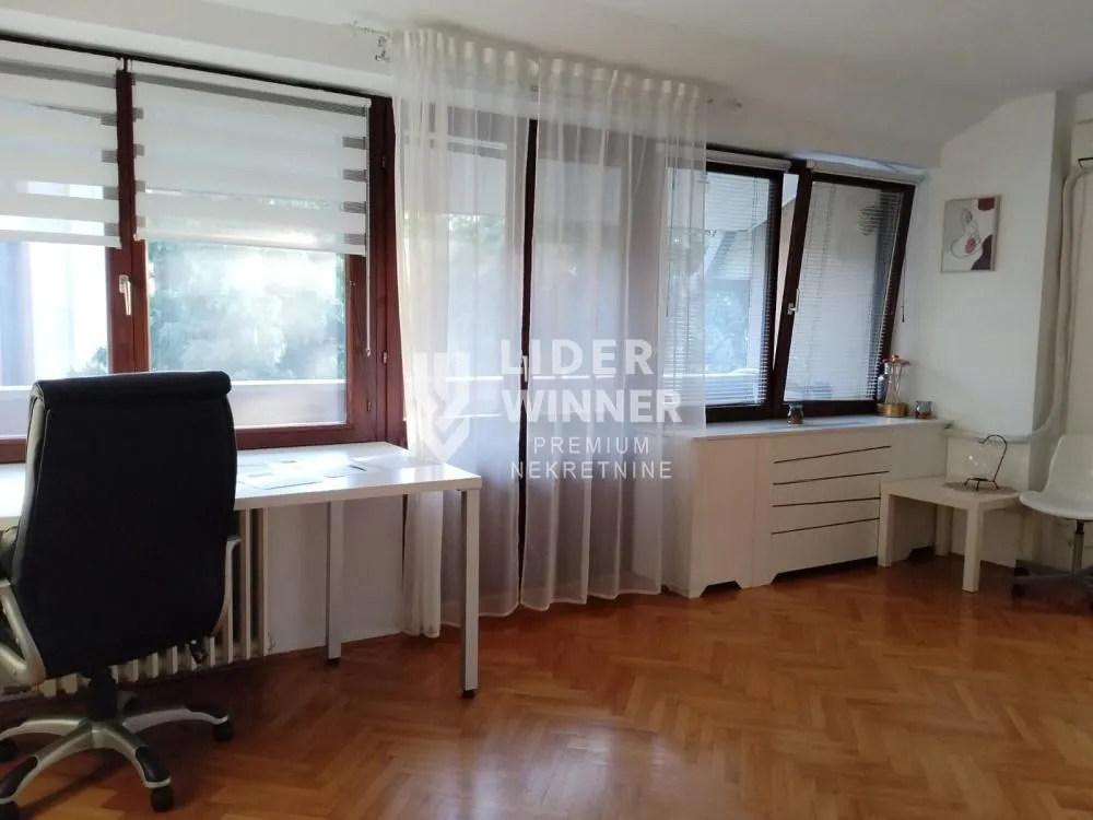 Rent, four bedroom apartment, 100m², Savski Venac, Beograd