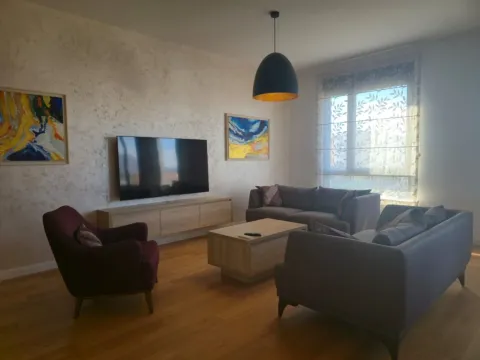 Izdavanje, trosoban stan, 95m², City Kvart, Podgorica - image 4