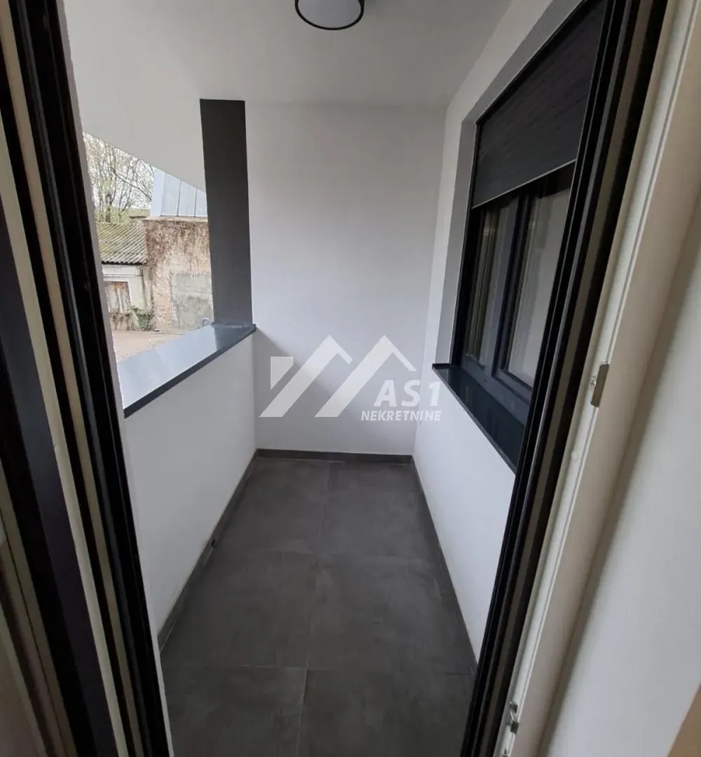 Izdavanje, jednosoban stan, 36m², Bulevar Evrope, Novi Sad Sve Podlokacije