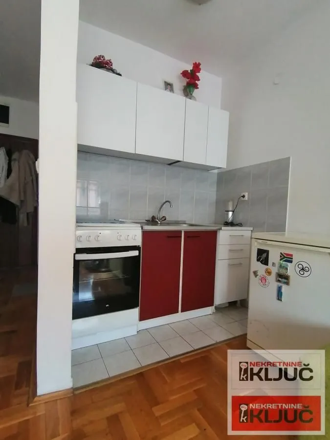 Izdavanje, garsonjera, 27m², Nova Detelinara, Novi Sad Sve Podlokacije