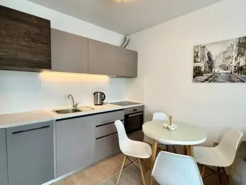 Rent, one bedroom apartment, 48m², Centar, Budva - image 2