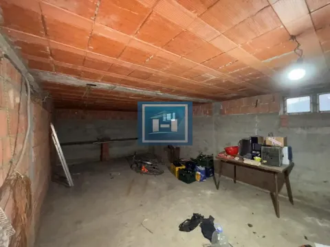 Prodaja, kuća, 194m², Ribare, Jagodina - image 29