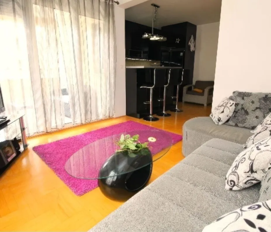 Rent, three bedroom apartment, 80m², Rozino, Budva