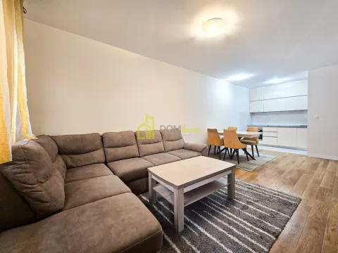 Izdavanje, dvosoban stan, 69m², Central Point, Podgorica