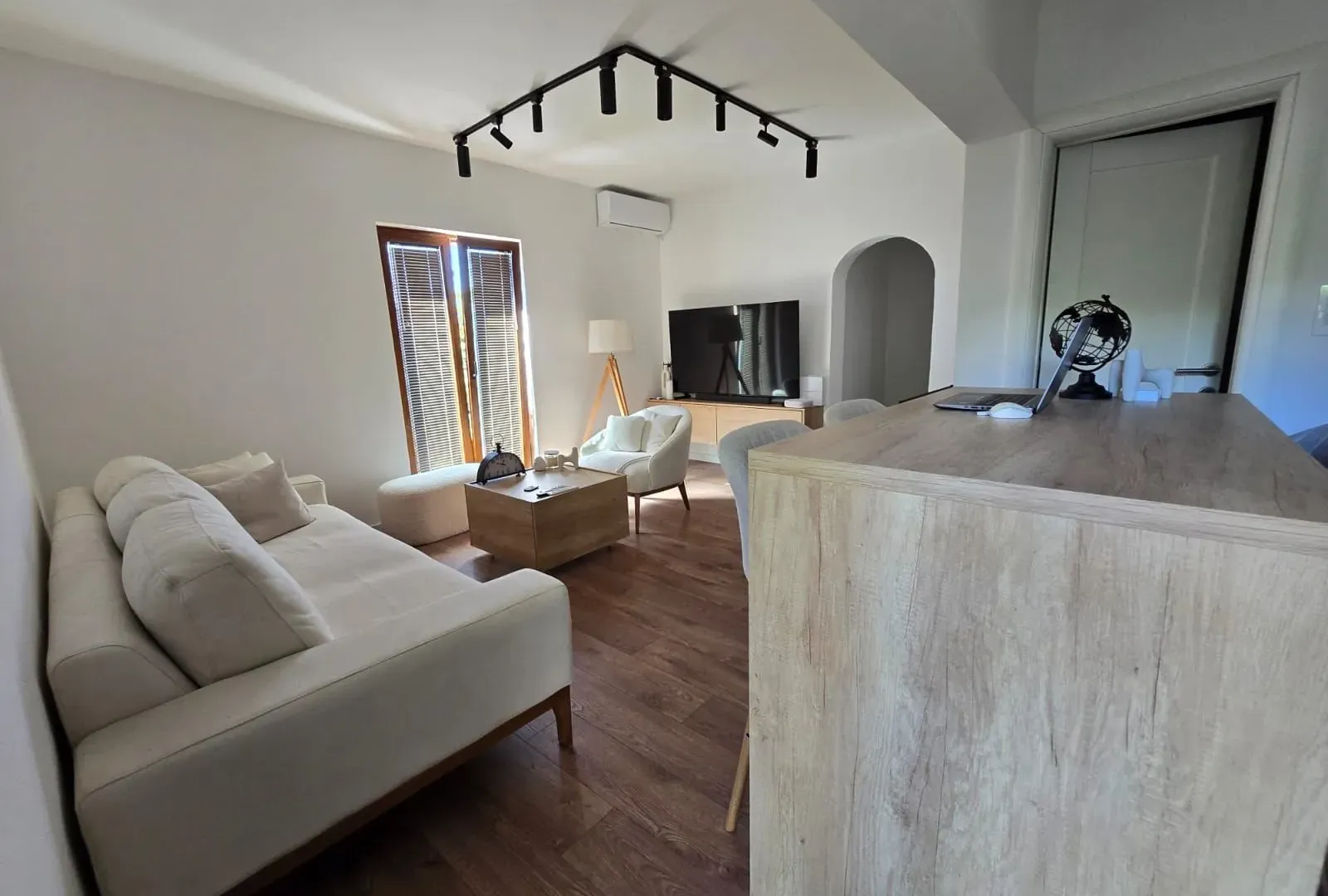 Prodaja, jednosoban stan, 50m², Kalimanj, Tivat