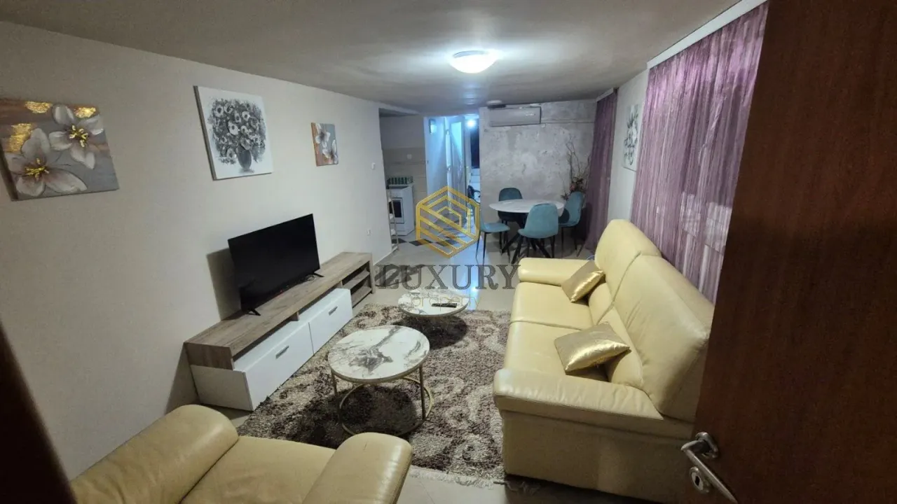 Izdavanje, jednosoban stan, 48m², Zelenika, Podgorica