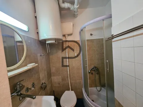 Rent, one bedroom apartment, 42m², Blok 6, Podgorica - image 9