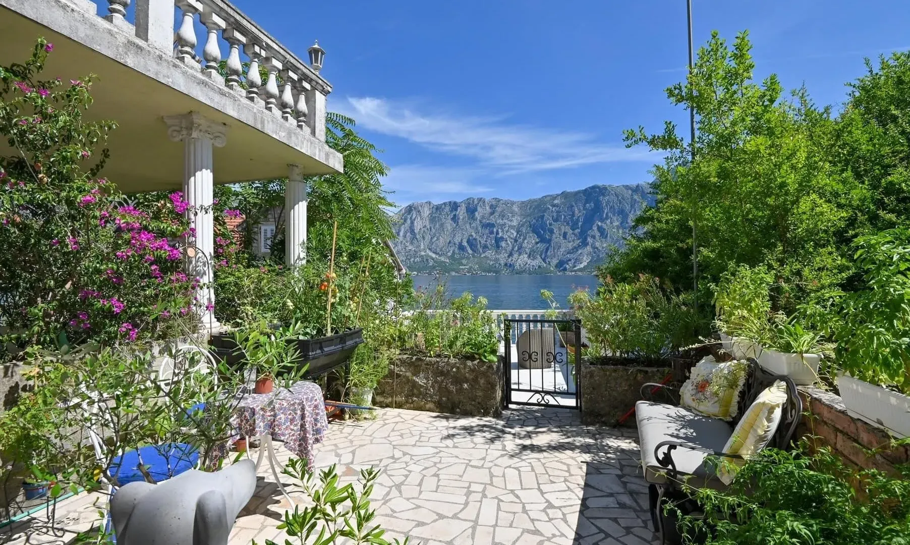 Sale, house, 122m², Kotor, Crna Gora