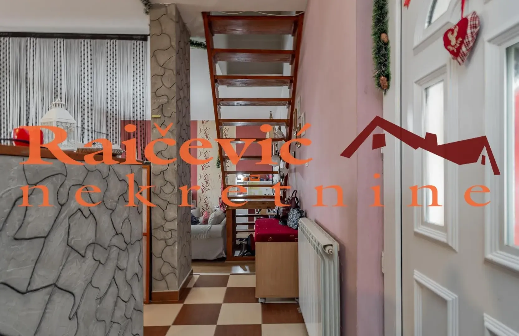 Prodaja, trosoban stan, 115m², Petlovo Brdo, Beograd
