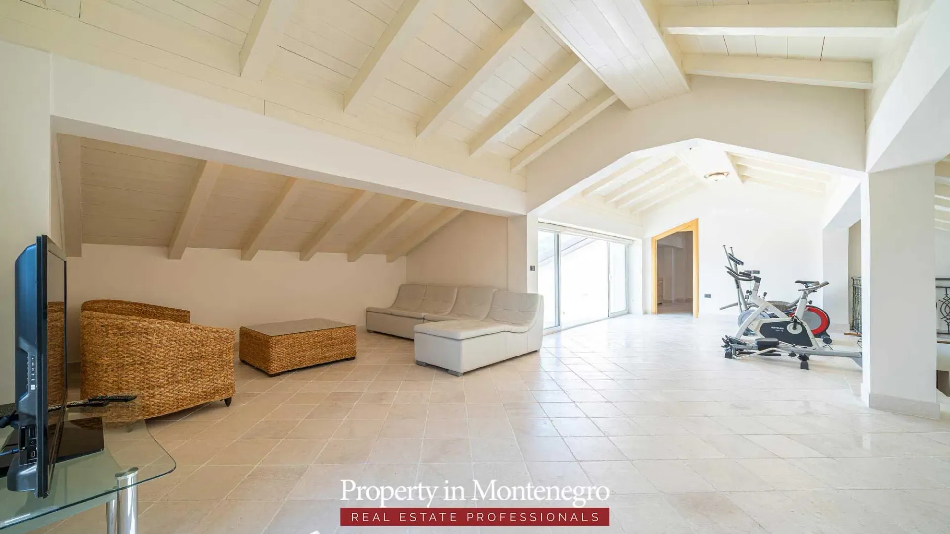 Sale, house, 971m², Petrovac, Budva