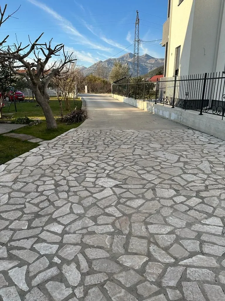 Sale, house, 390m², Čeluga, Bar
