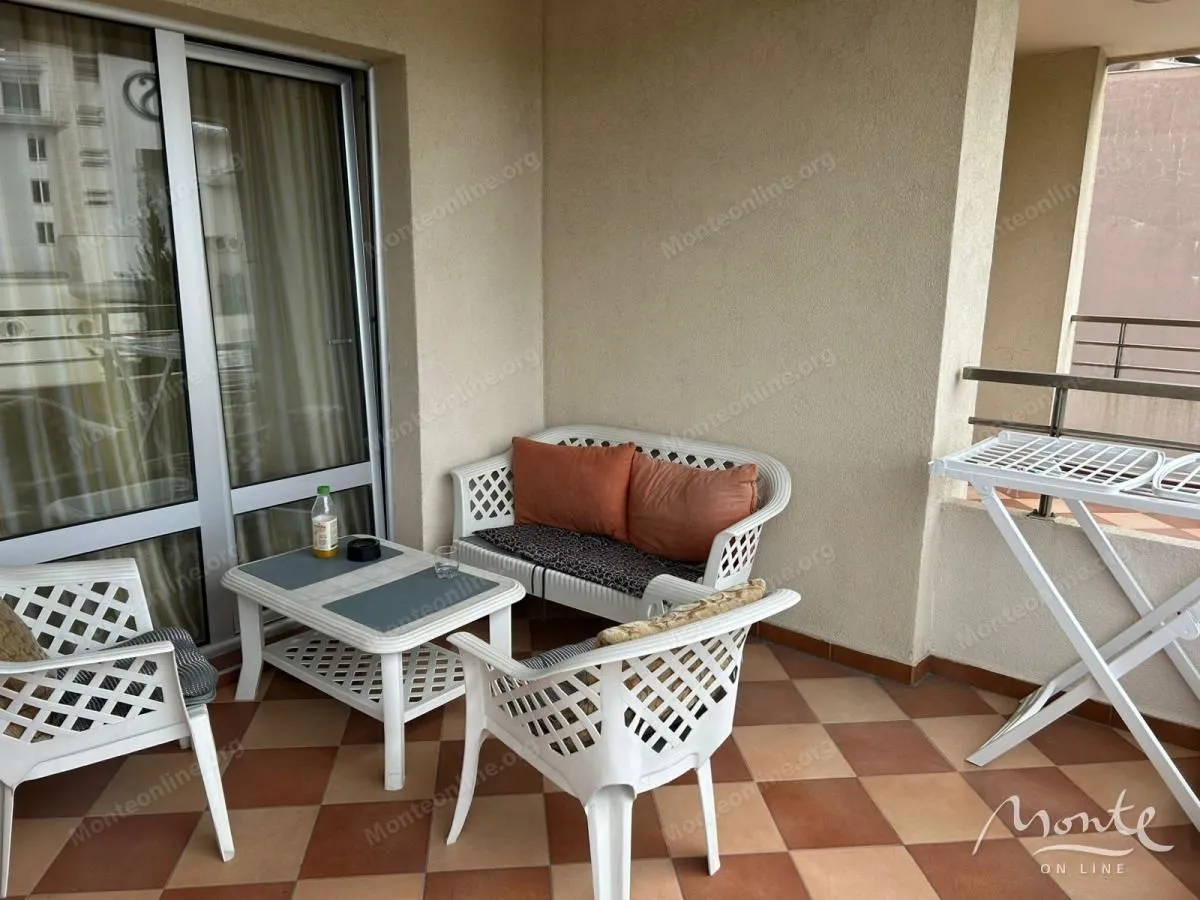 Prodaja, dvosoban stan, 84m², Bečići, Budva