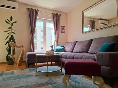 Izdavanje, jednosoban stan, 45m², Zabjelo, Podgorica - image 1