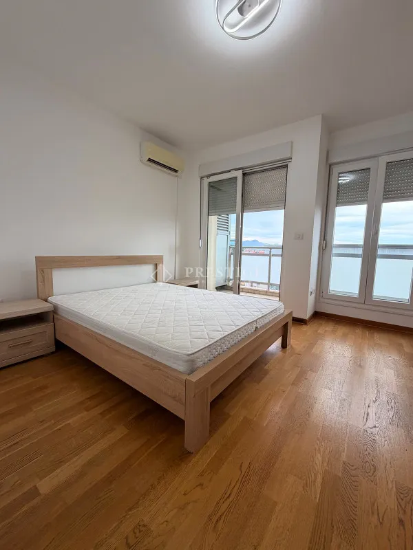 Rent, two bedroom apartment, 68m², City Kvart, Podgorica