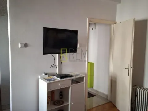 Prodaja, garsonjera, 34m², Centar, Tivat - image 4