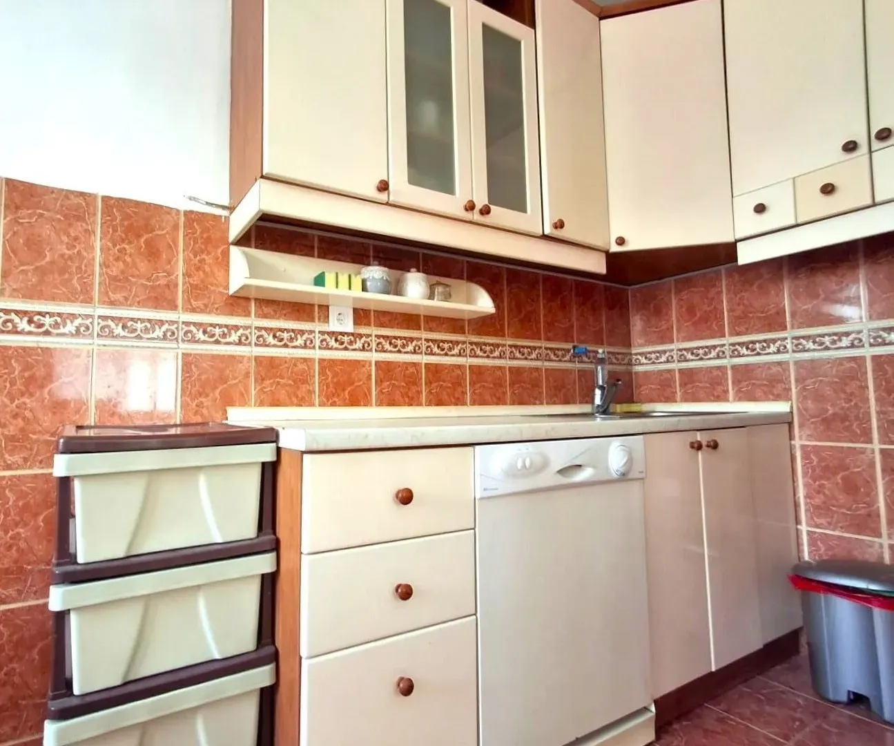 Izdavanje, kuća, 125m², Masline, Podgorica