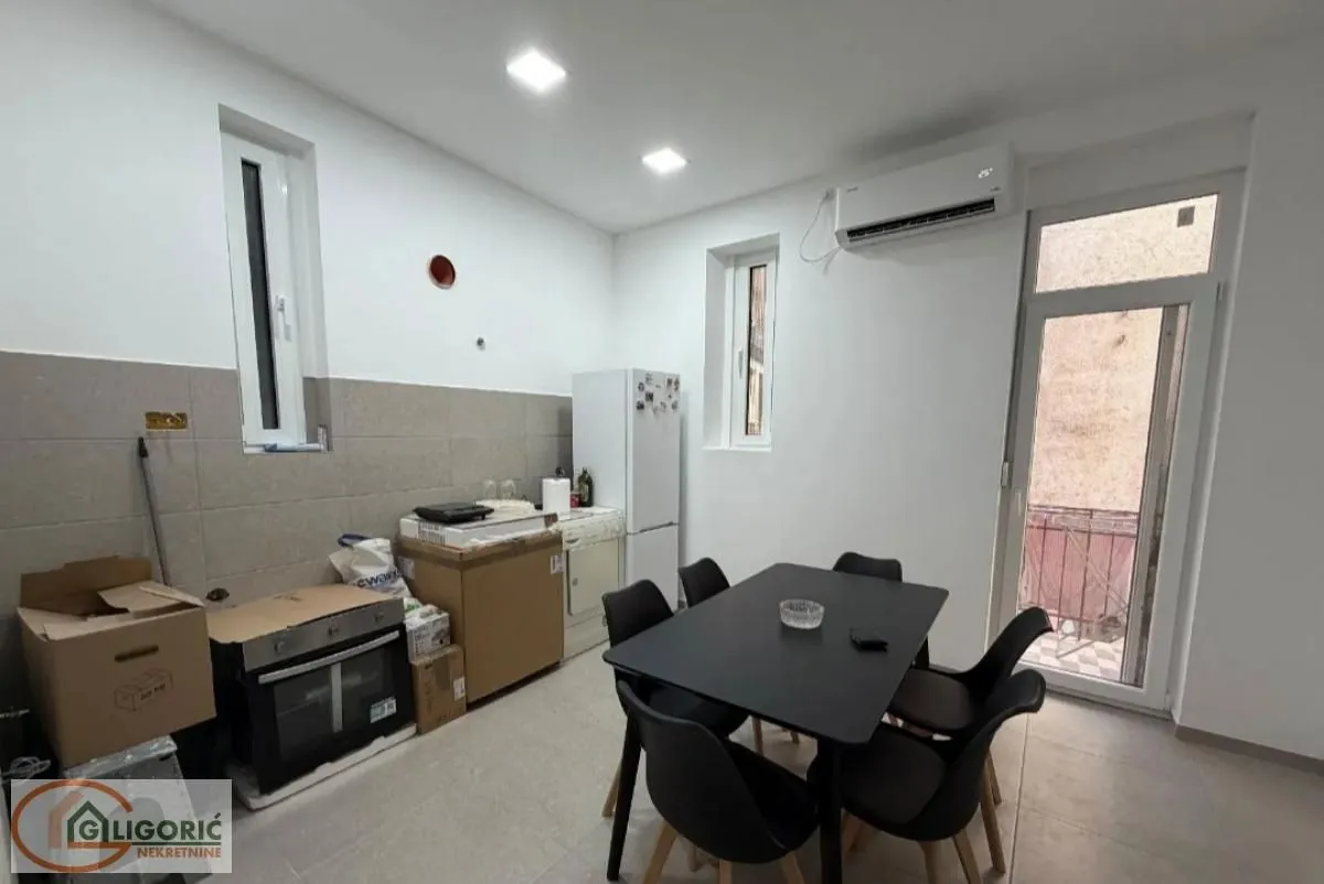Prodaja, dvosoban stan, 65m², Topličin venac, Beograd