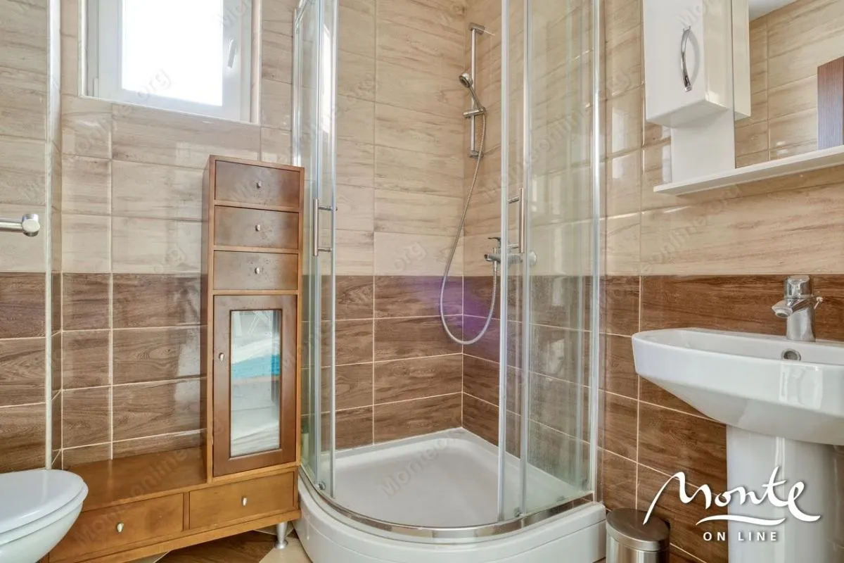 Sale, two bedroom apartment, 85m², Petrovac, Budva