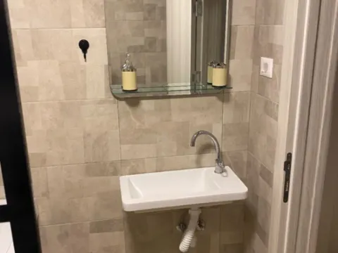 Rent, house, 60m², Radanovići, Kotor - image 9