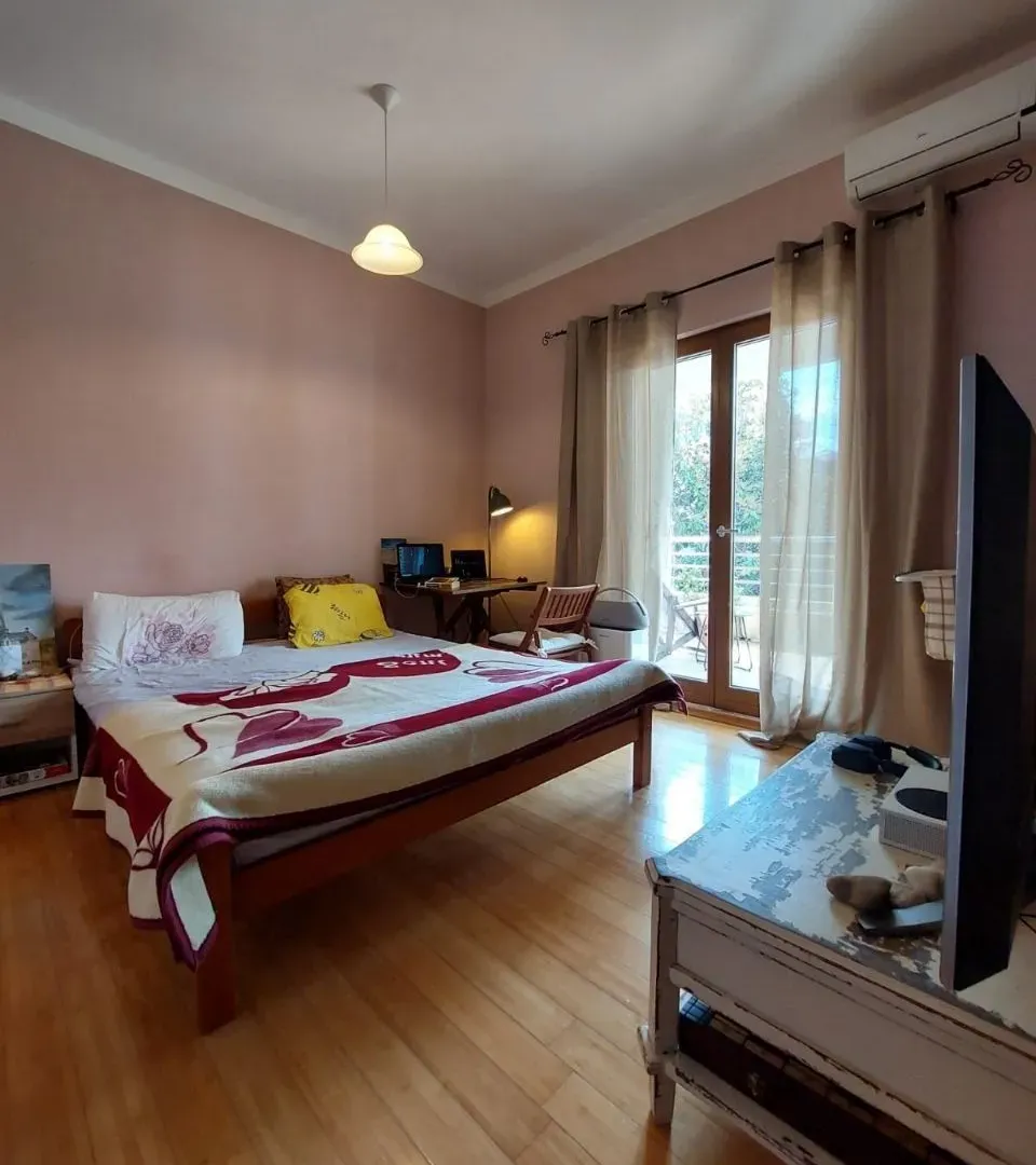 Prodaja, četvorosoban stan, 142m², Risan, Kotor