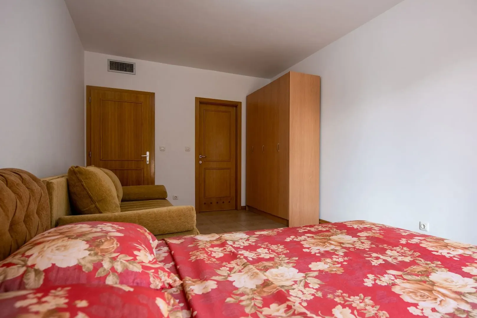 Sale, two bedroom apartment, 68m², Bečići, Budva