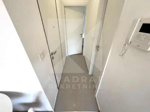 Izdavanje, jednosoban stan, 48m², Stari Aerodrom, Podgorica - image 7