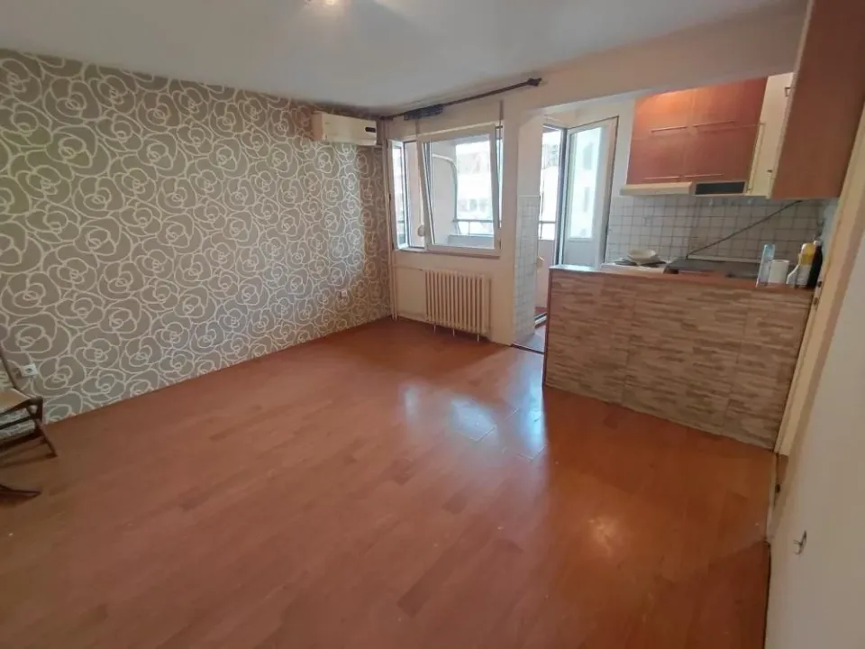 Prodaja, jednosoban stan, 37m², Zvezdara Sve Podlokacije, Beograd