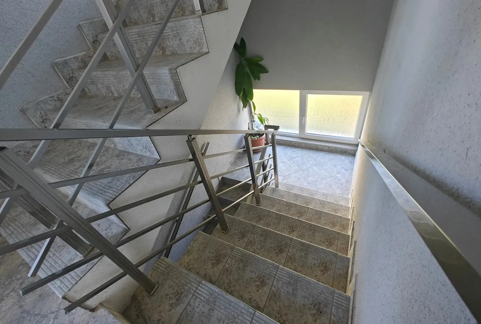 Prodaja, kuća, 370m², Šušanj, Bar