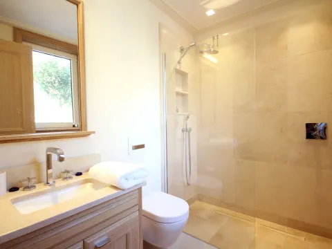 Rent, two bedroom apartment, 116m², Porto Montenegro, Tivat - image 11