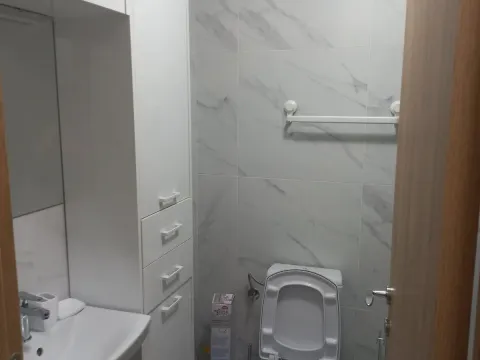 Izdavanje, jednosoban stan, 38m², Stari Aerodrom, Podgorica - image 6