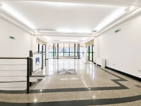 Rent, office space, 500m², Podgorica, Crna Gora - image 2