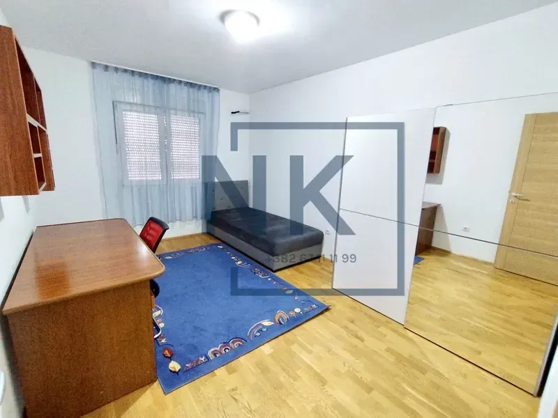 Izdavanje, dvosoban stan, 71m², Stari Aerodrom, Podgorica