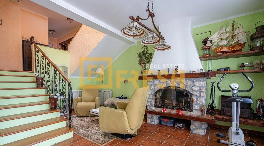 Sale, house, 240m², Kotor, Crna Gora
