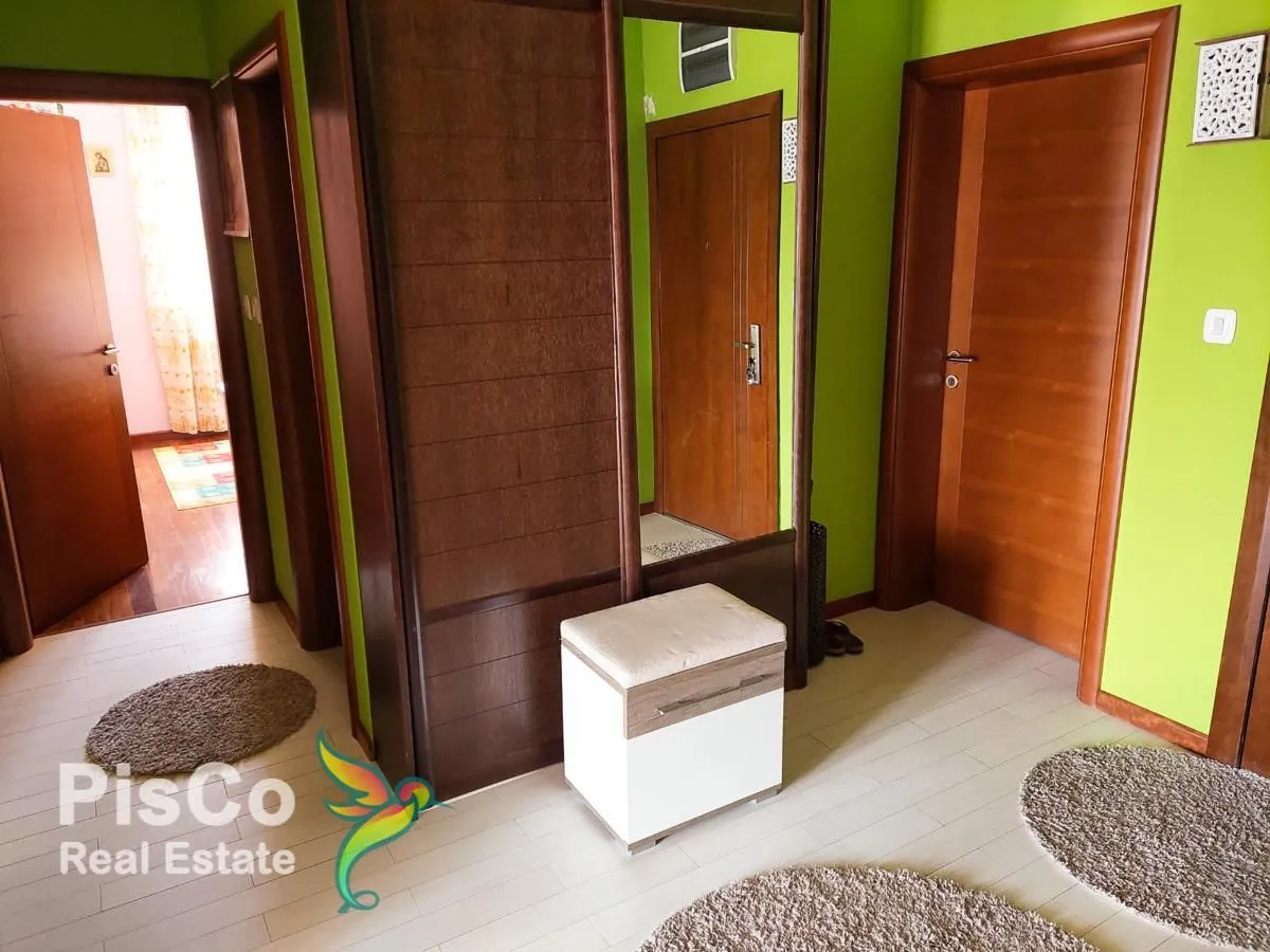 Prodaja, četvorosoban stan, 156m², Gorica C, Podgorica