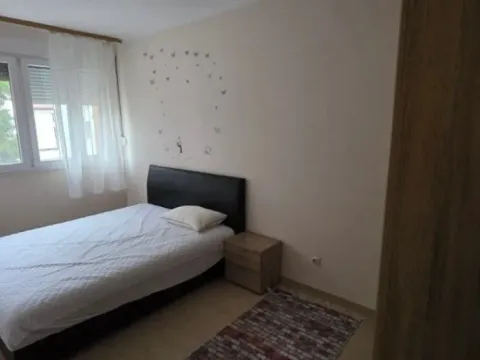 Izdavanje, jednosoban stan, 41m², Centar, Tivat - image 2