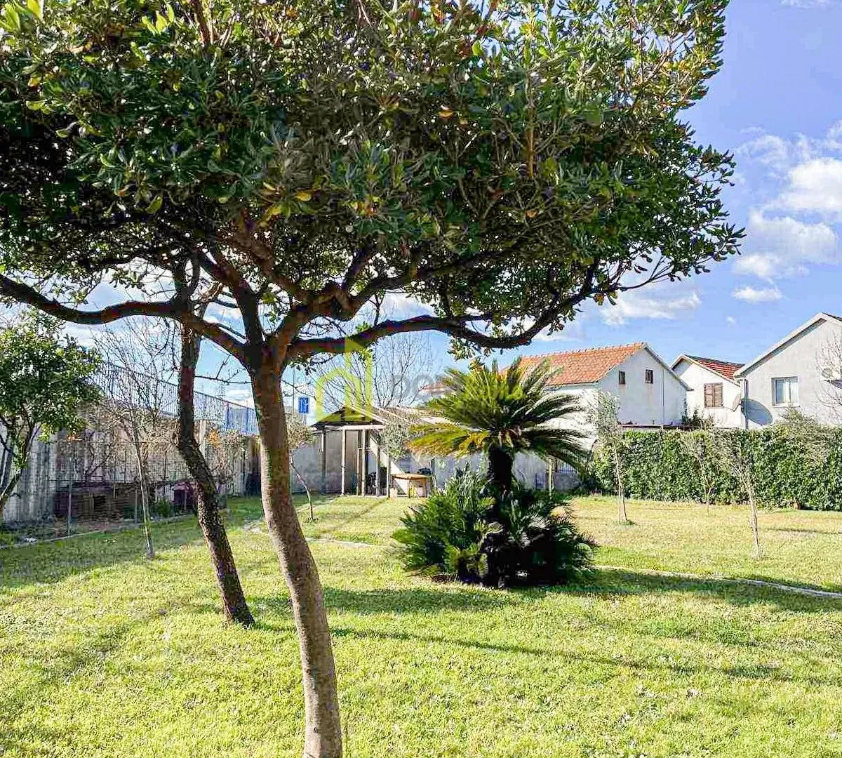 Sale, house, 128m², Centar, Bar