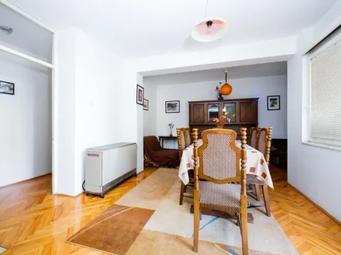 Prodaja, dvosoban stan, 69m², Centar, Cetinje - image 2