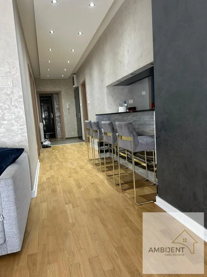 Sale, three bedroom apartment, 110m², Centar, Stara Pazova