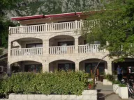 Rent, hospitality venue, 500m², Dobrota, Kotor - image 2