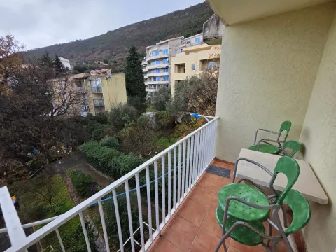 Prodaja, trosoban stan, 100m², Petrovac, Budva - image 19