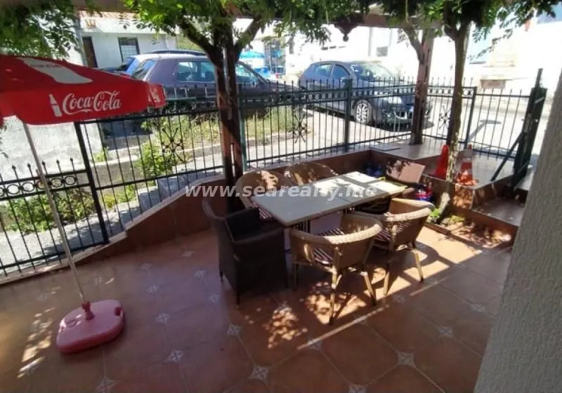 Sale, two bedroom apartment, 95m², Sveti Stefan, Budva