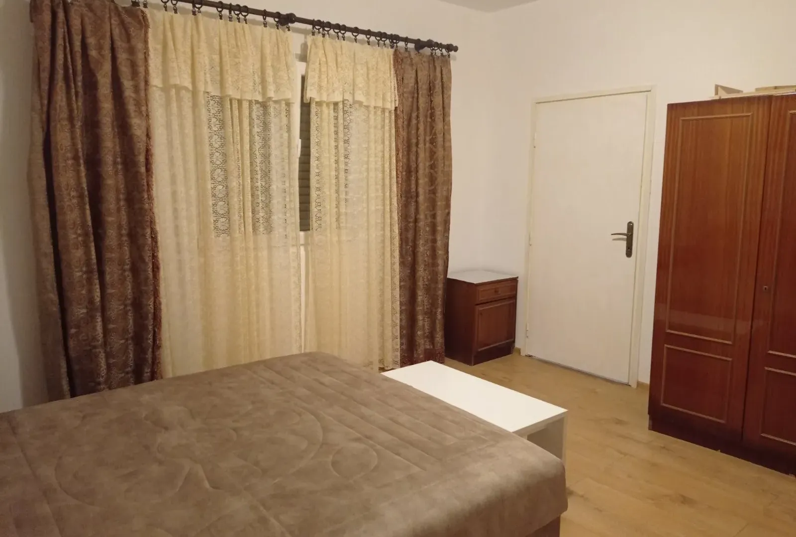 Izdavanje, jednosoban stan, 50m², Tripovići, Tivat