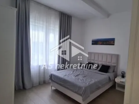 Izdavanje, stan, 240m², Savski Venac, Beograd - image 18