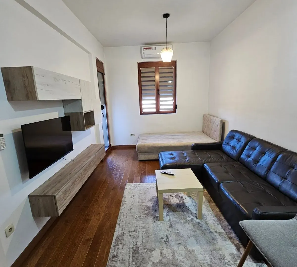 Izdavanje, stan, 30m², Centar, Podgorica